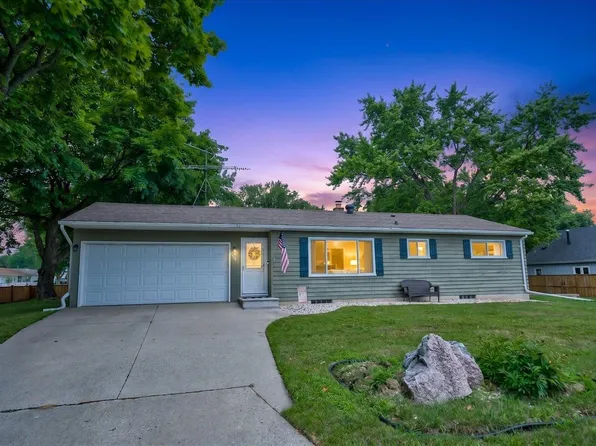 300 E Leonard St, Watertown, WI 53098