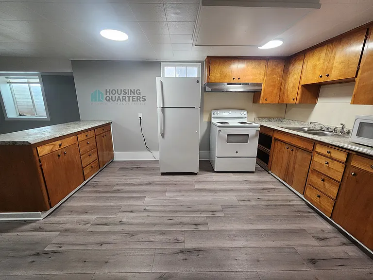 326 W Shannon Ave — Photo 3