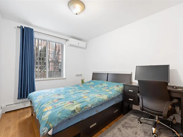 183-26 Booth Memorial Avenue image 19 of 24