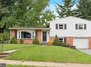 140 Octagon Ave, Sinking Spring, PA 19608