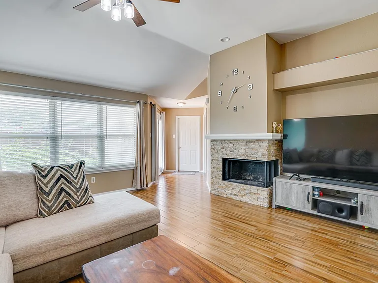 369 Phillips Dr — Photo 22