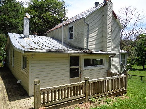 3rd image of 21 Slat Mill Ln