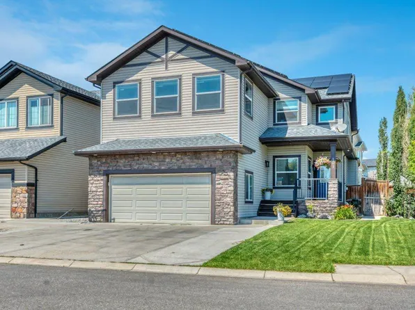 101 W Hawkmere Pl, Chestermere, AB T1X 0C6