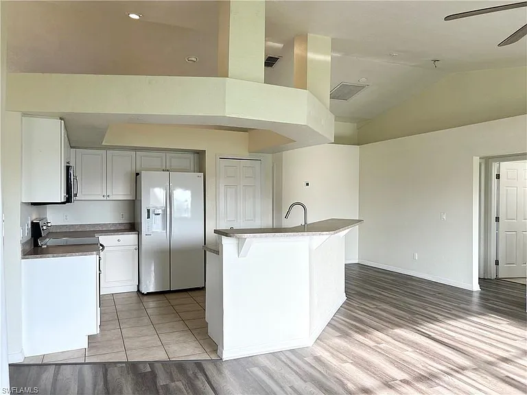 6143 Hendley Ct — Photo 11