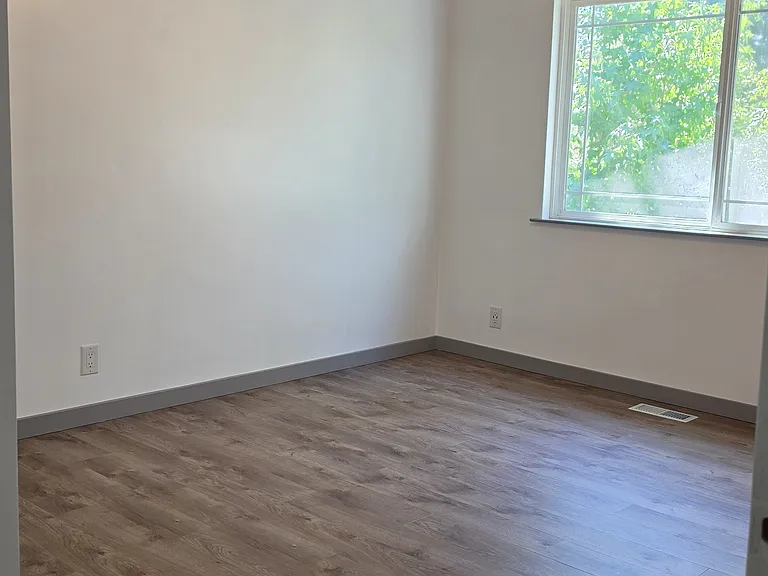 Seven Cedars Pl — Photo 2