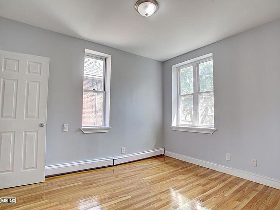 4th image of 685 E 226th St APT 3