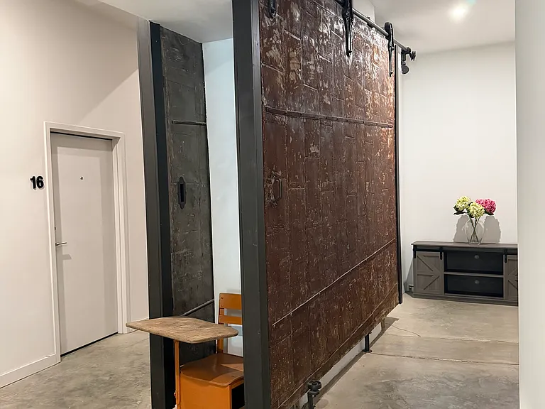 193 S Saint Andrews St #21 — Photo 16