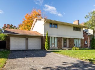 15 Rutherford Cres, Ottawa, ON K2K1N1