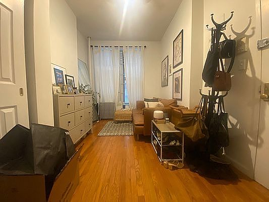 1st image of 430 E 9th St #2