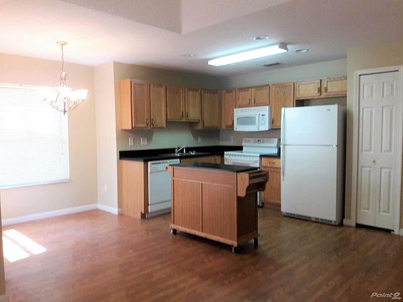 4th image of 116 Wellwood Ln #B