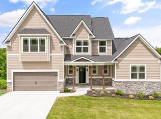 110 Forest Creek Pkwy, Oak Ridge, TN 37830