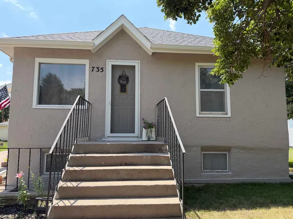 735 2nd St, Gurley, NE 69141