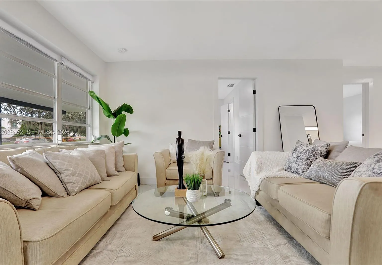 4 bed, 1500 sqft, $6,000 — Photo 2