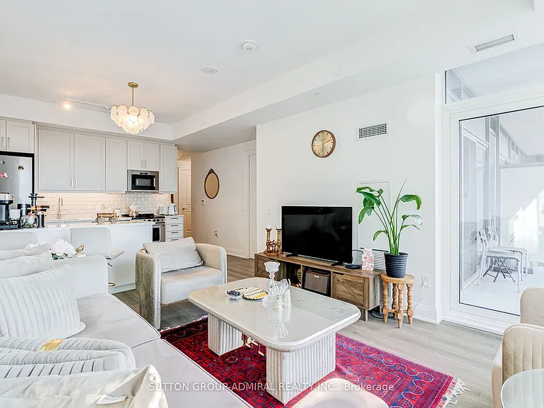 20 Gatineau Dr #1010 — Photo 4