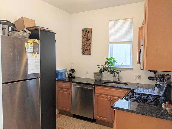 3rd image of 510 Martin St APT 2B