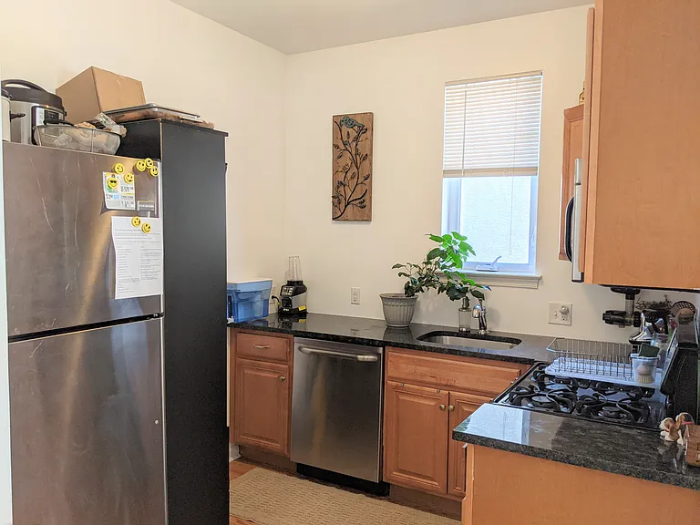 510 Martin St #2B — Photo 3