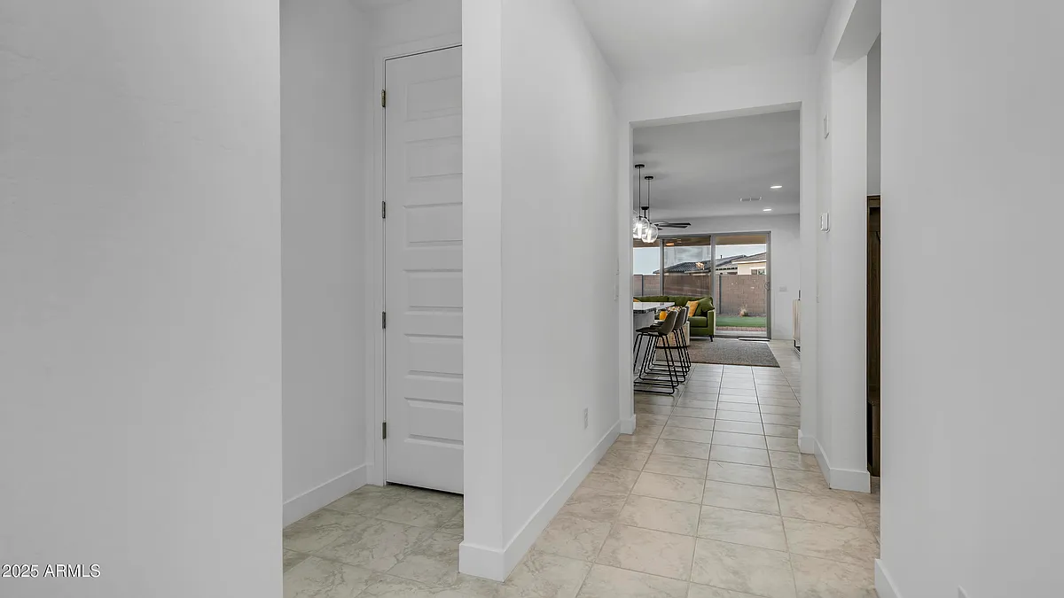 Building Photo - 16159 S 177th Dr