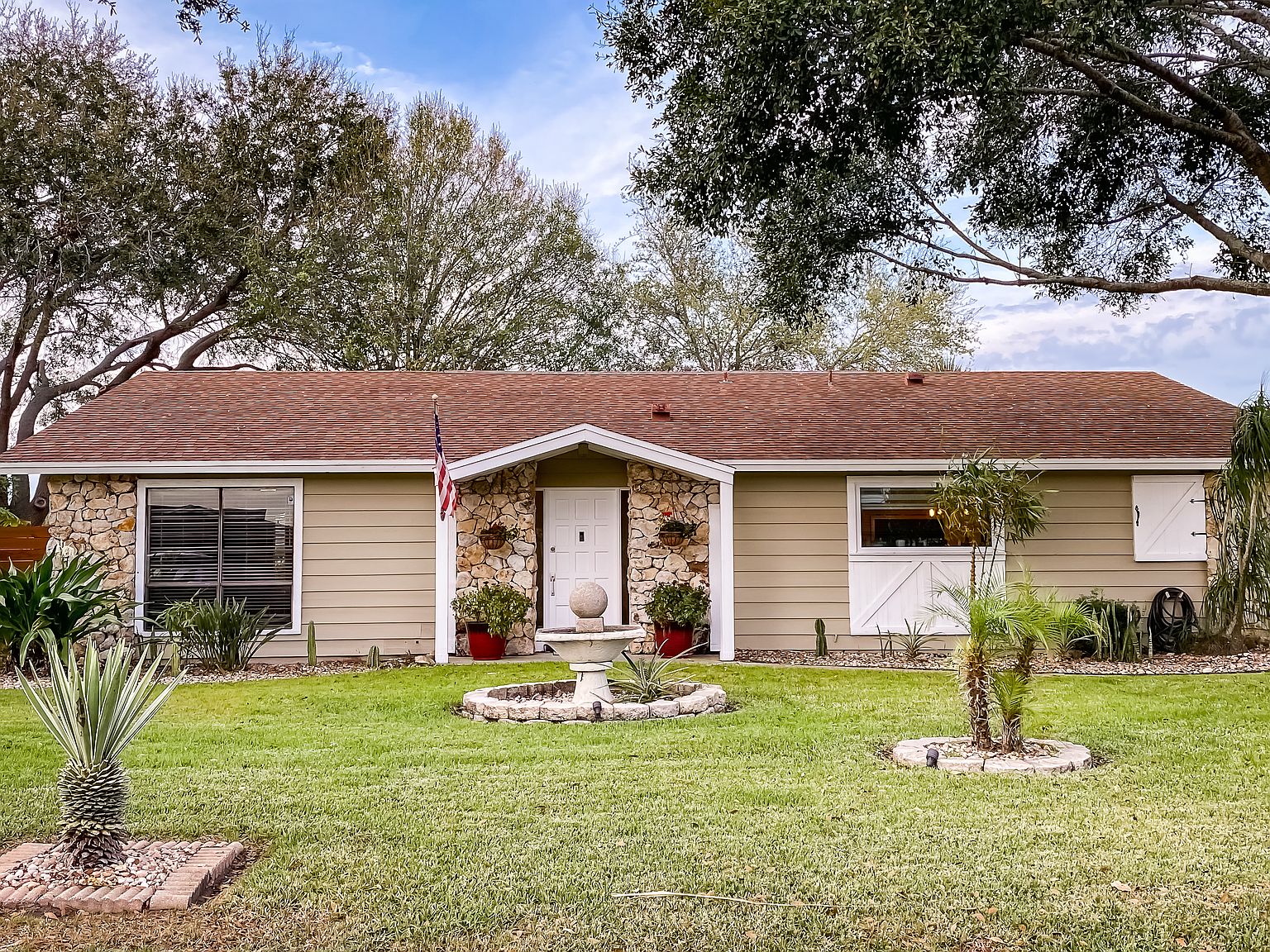 891 W Lake Holden Poin, Orlando, FL 32805 Zillow