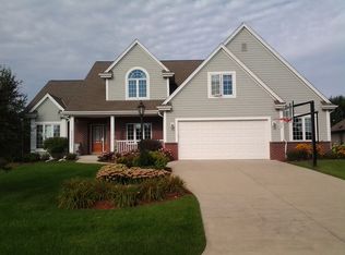 W245N2761 Single Tree Dr, Pewaukee, WI 53072