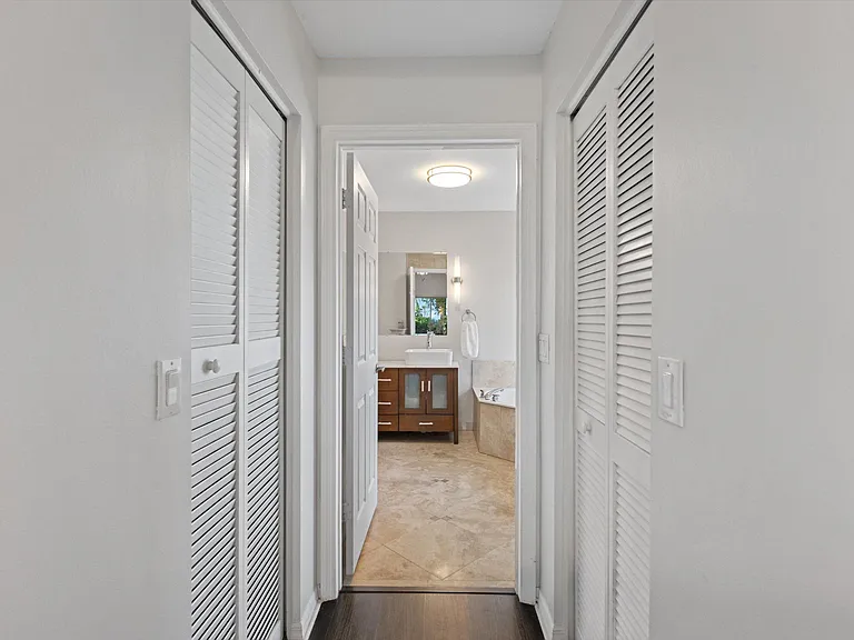 1871 Corsica Dr — Photo 23