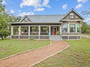 211 Riverside Dr W, Kingsland, TX 78643