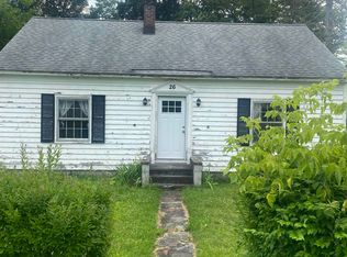 26 Knoll Crest Ln, Bennington, VT 05201