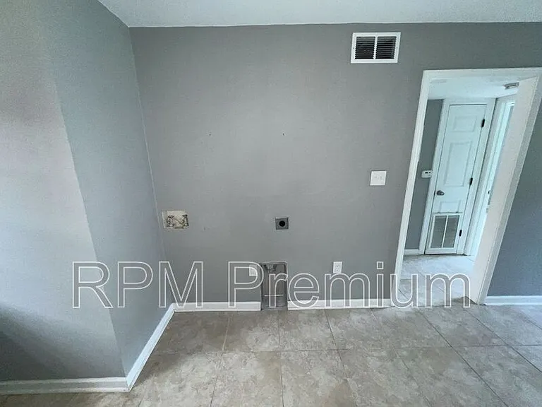 5159 Baker Blvd #B — Photo 9