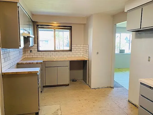 120 Cleveland St NE — Photo 5