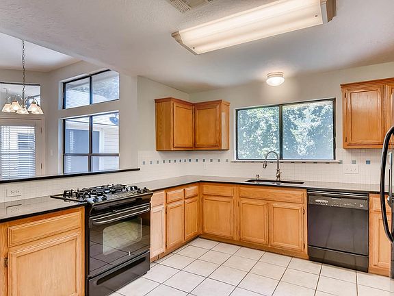 5th image of 8011 Elkhorn Mountain Trl