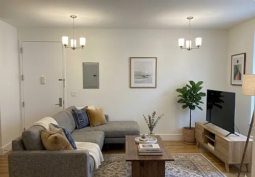 277 Halsey St #1F Photo 1