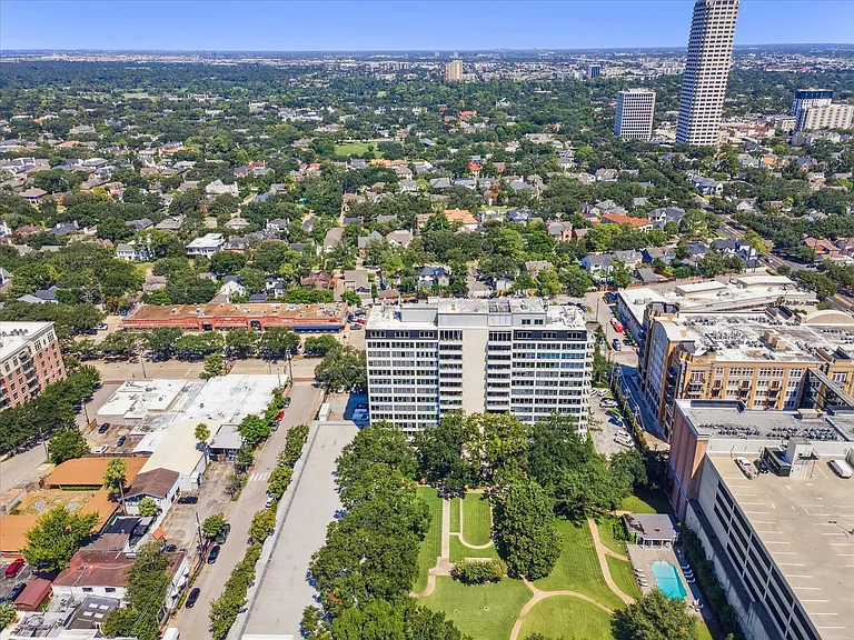 2701 Westheimer Rd #8B — Photo 23