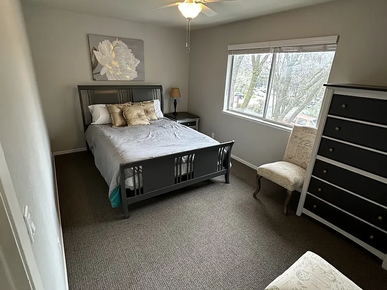 346 Pleasant St #1 — Photo 10