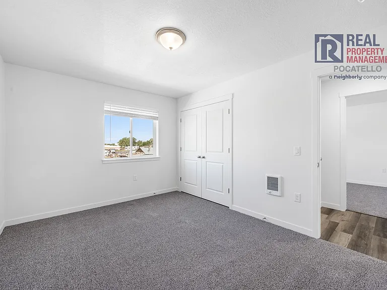 5777 S 5th Ave — Photo 13