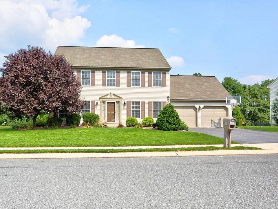 2nd image of 412 Farmland Dr