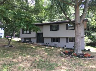 319 Stonewood Dr, Hixson, TN 37343