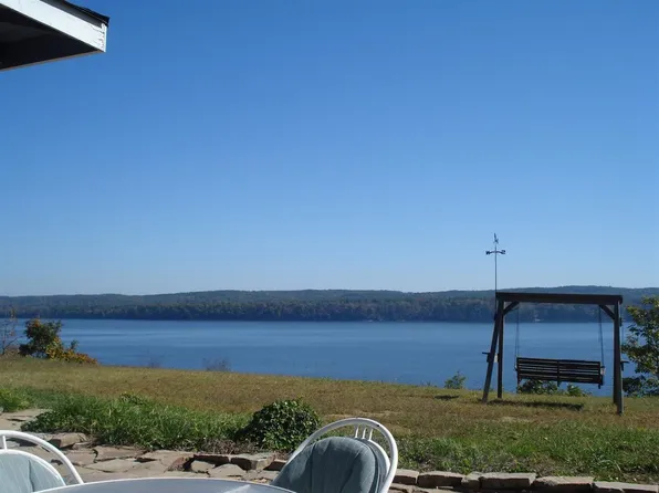 140 Spumante Ln, Counce, TN 38326