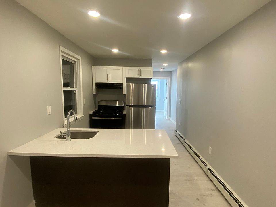 1st image of 212 Zabriskie St APT 1R