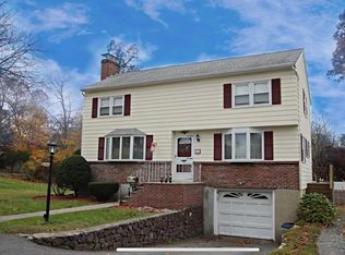 12 Hull Dr, Saugus, MA 01906