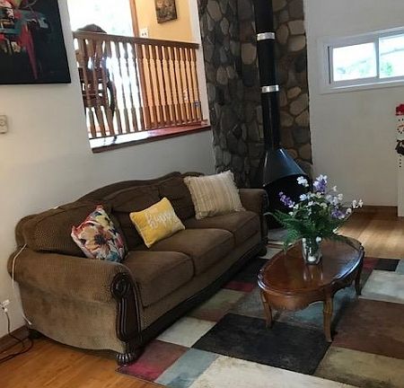 4th image of 14 Black Oak Dr