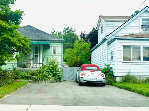 158 E 24th St, Hamilton, ON L8V 2Y3