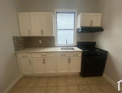 1st image of 52 Norwood St #1