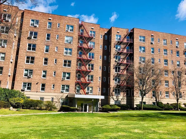 1300 Midland Avenue #A-36, Yonkers, NY 10704