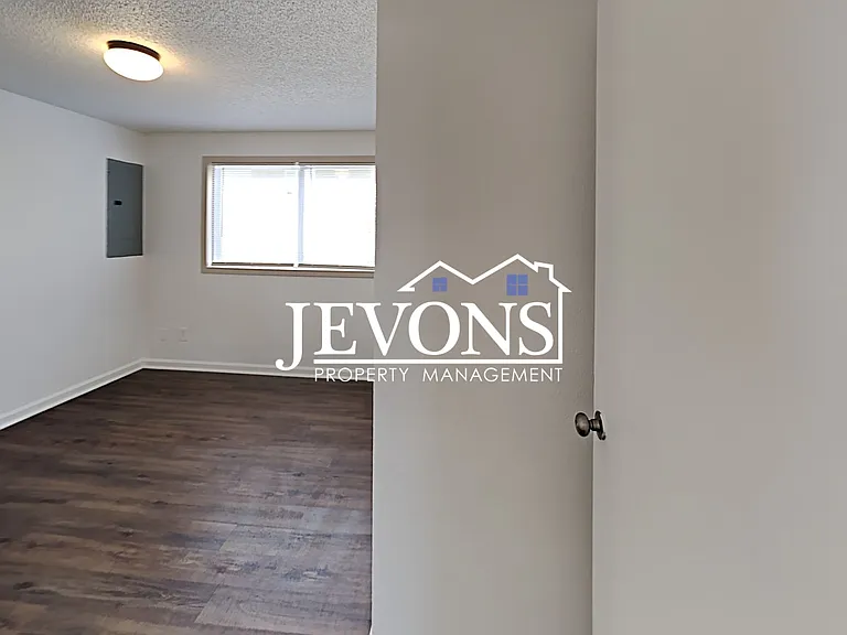 2416 S I St — Photo 10