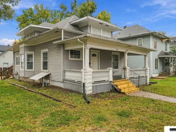 2991 Holdrege St, Lincoln, NE 68503