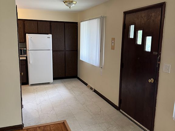 4th image of 1459 Russell St #4
