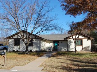 2246 N Longwood Cir, Wichita, KS 67226