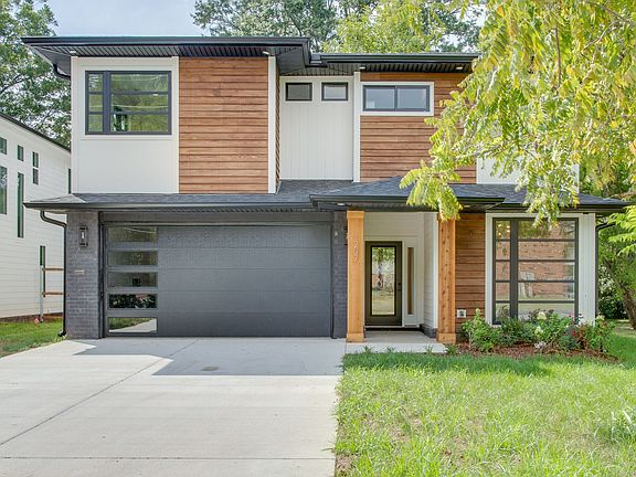 3rd image of 1207 Leaf Ave