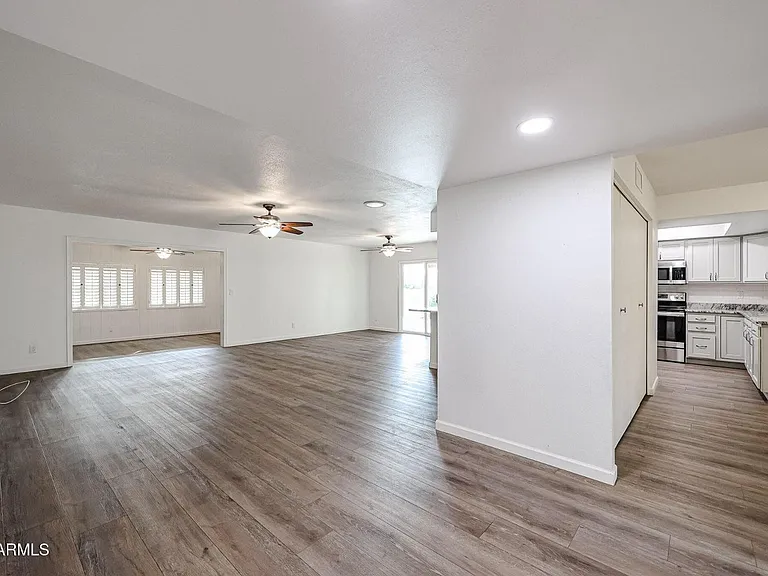 26033 S Hollygreen Dr — Photo 8