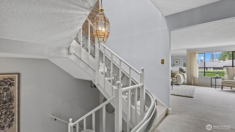 4th image of 10743 Glen Acres Drive S #10743
