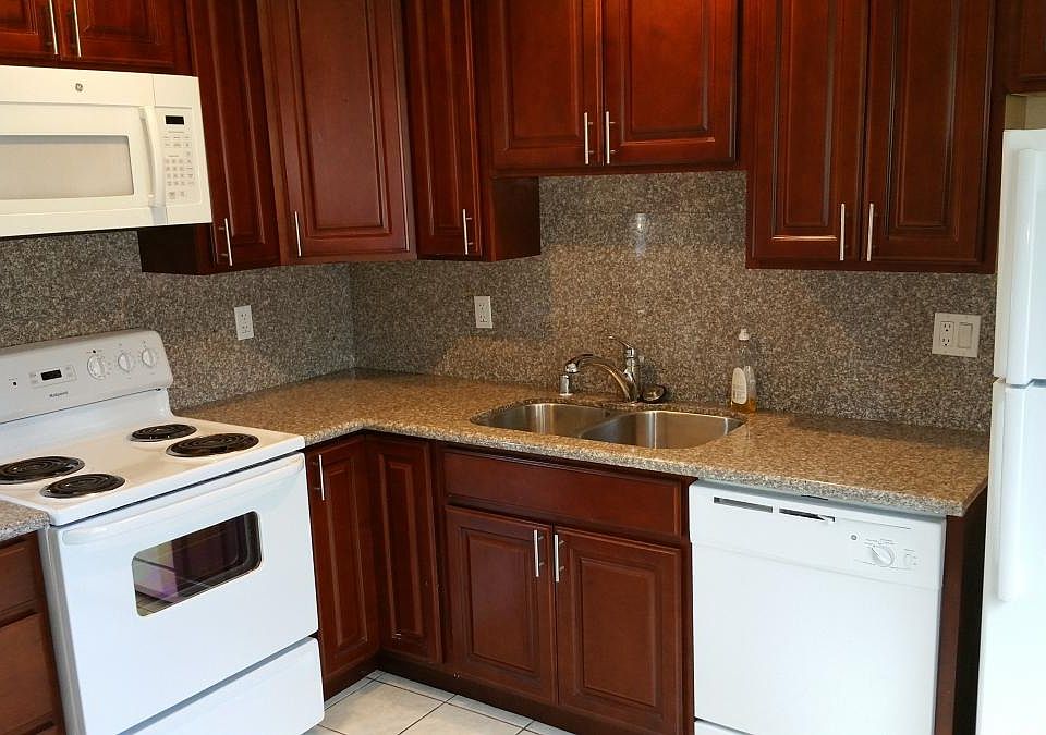 Remodeled Kitchen w/Dishwasher